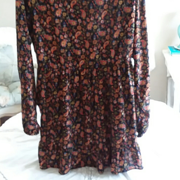 Dress - Picture 2 of 4